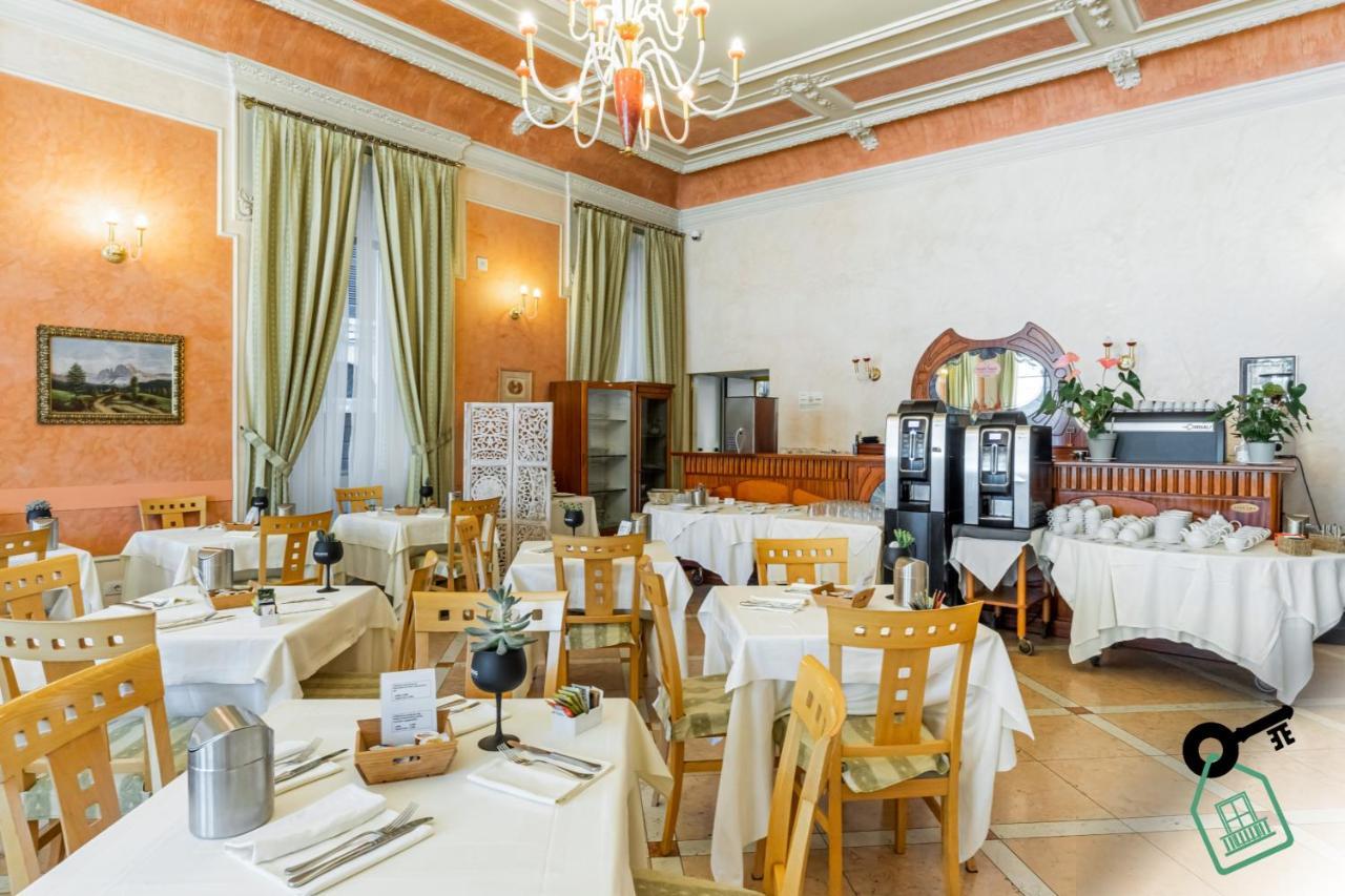 Hotel Rooms Lago Maggiore Verbania Kültér fotó