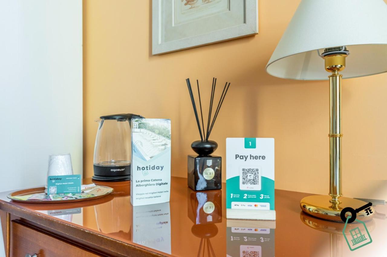 Hotel Rooms Lago Maggiore Verbania Kültér fotó
