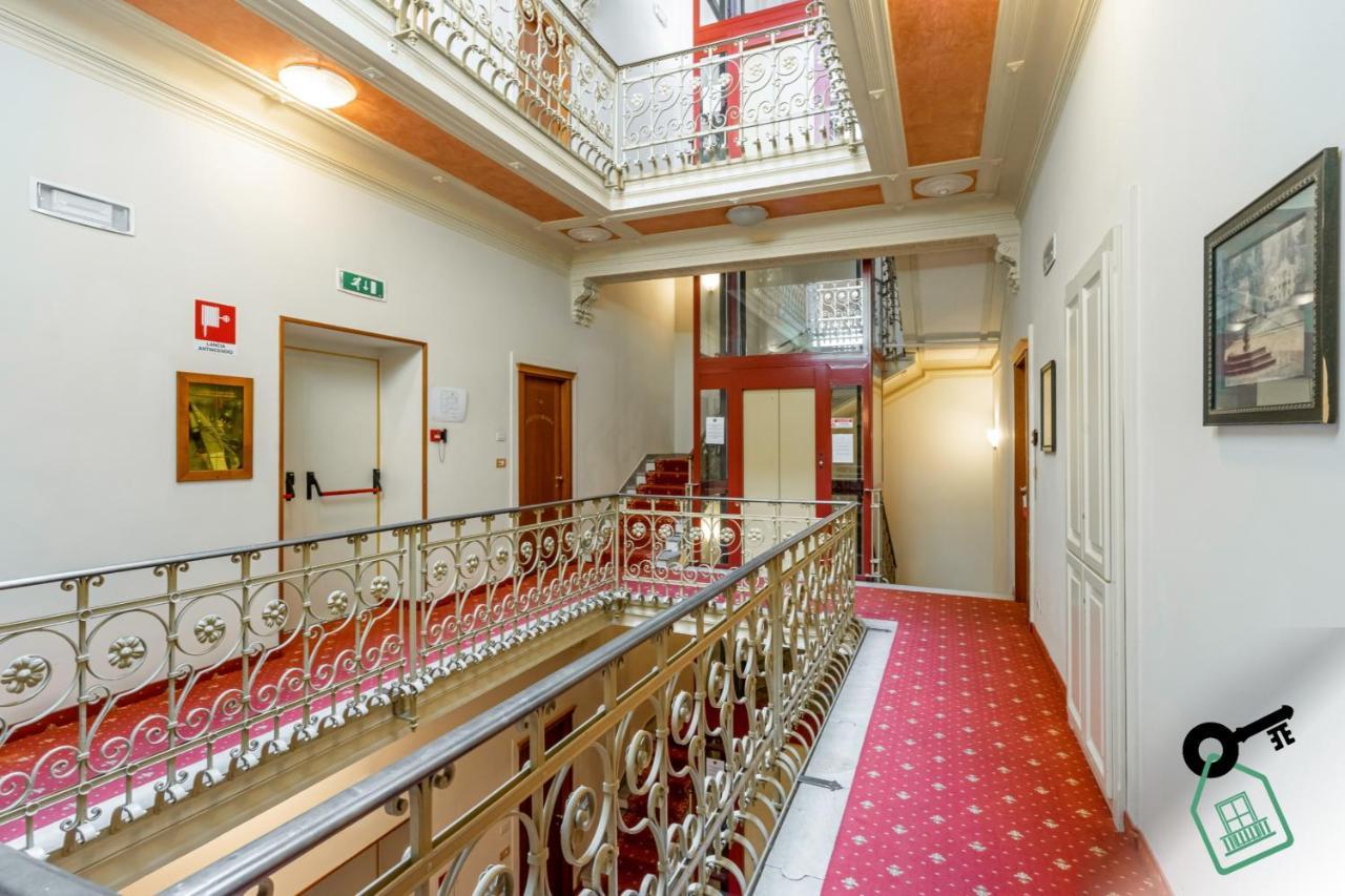 Hotel Rooms Lago Maggiore Verbania Kültér fotó