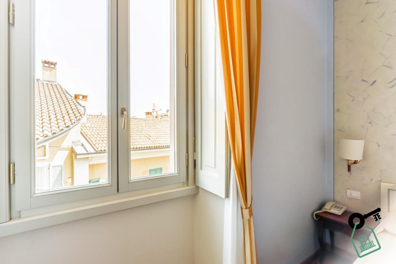 Hotel Rooms Lago Maggiore Verbania Kültér fotó